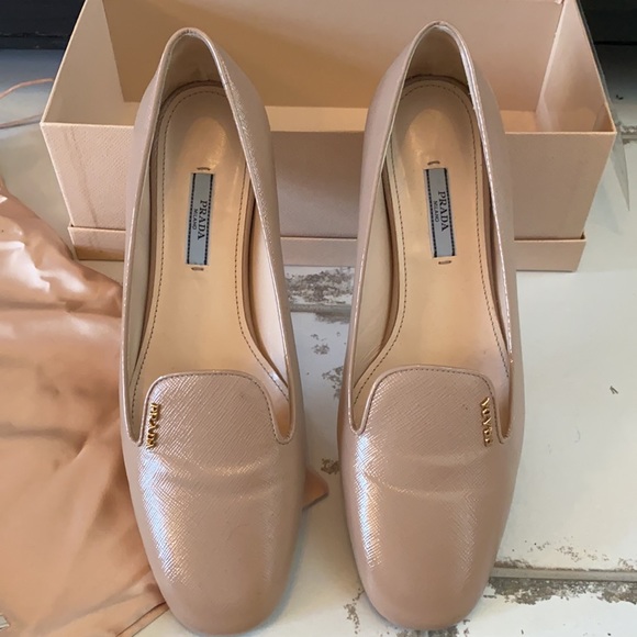 Beautiful Prada Calzature Donna slip on flats in Excellent condition size 39 - Picture 4 of 16